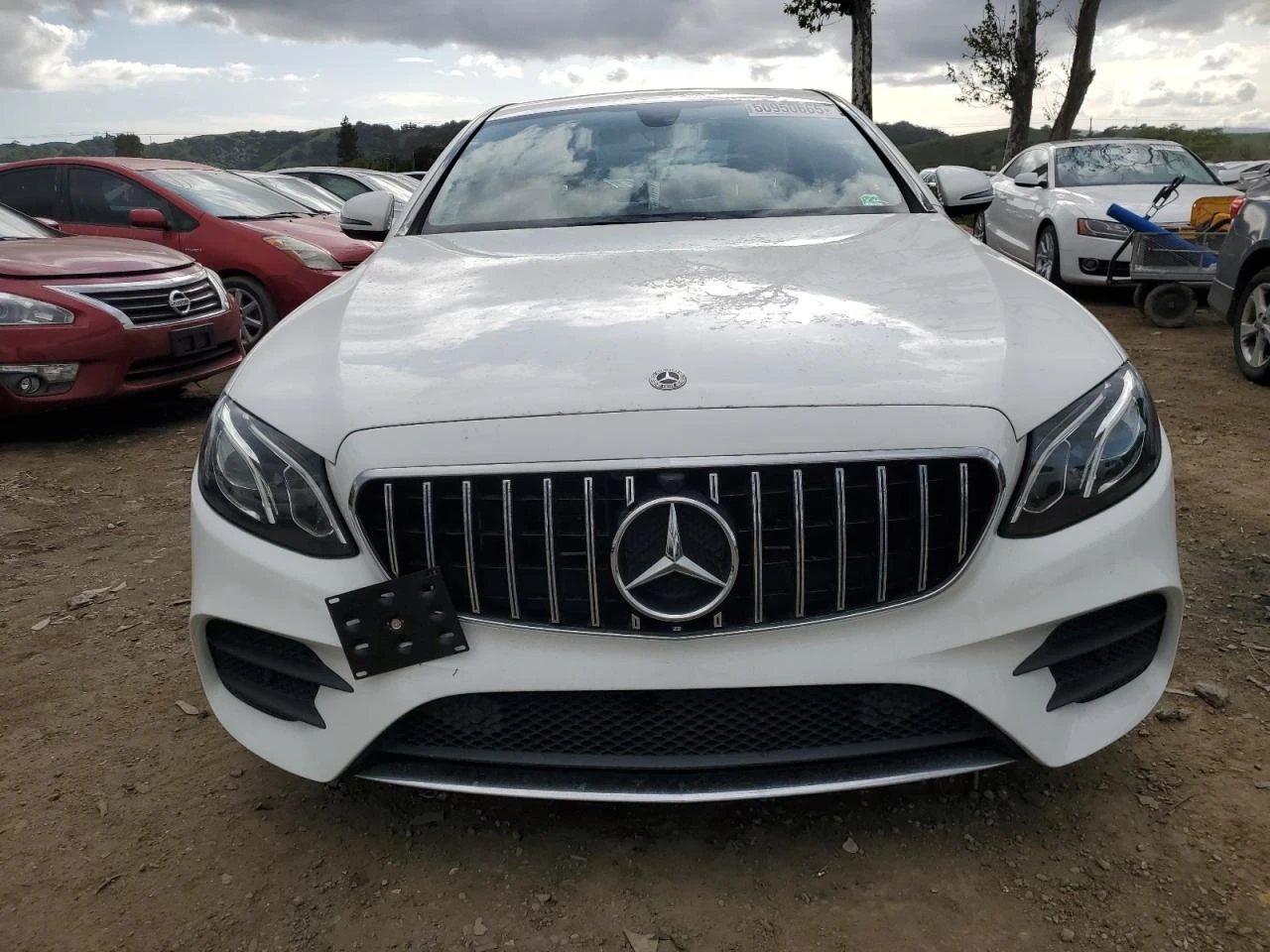 Mercedes-Benz E 300  - изображение 2