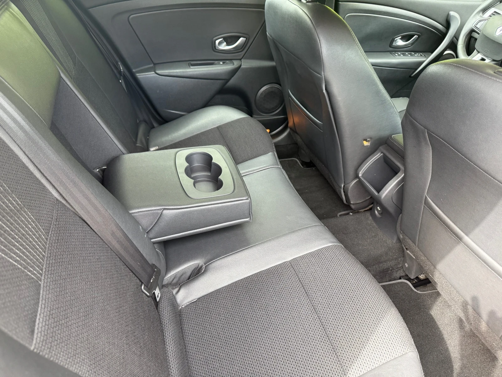 Renault Megane 1.5 DCI - изображение 8