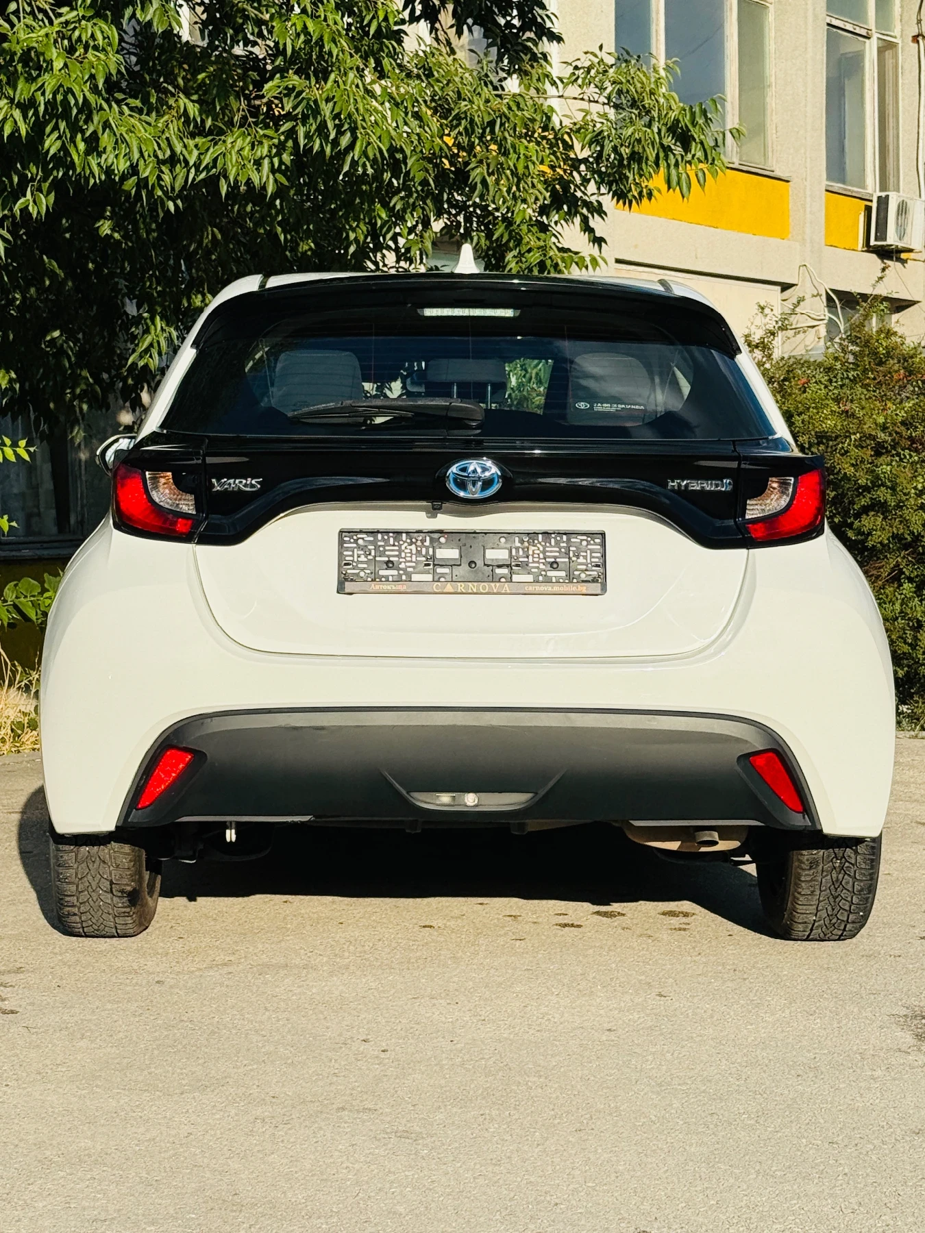 Toyota Yaris 1.5 Hybrid - изображение 6