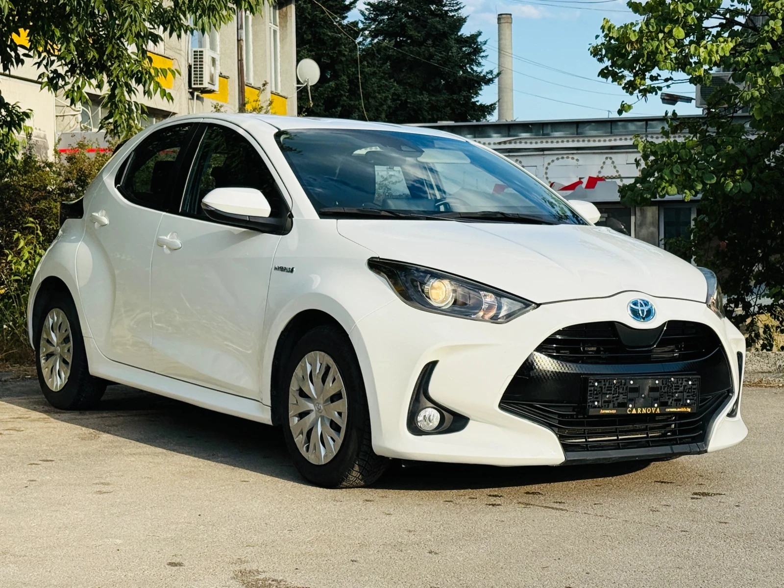 Toyota Yaris 1.5 Hybrid - изображение 3
