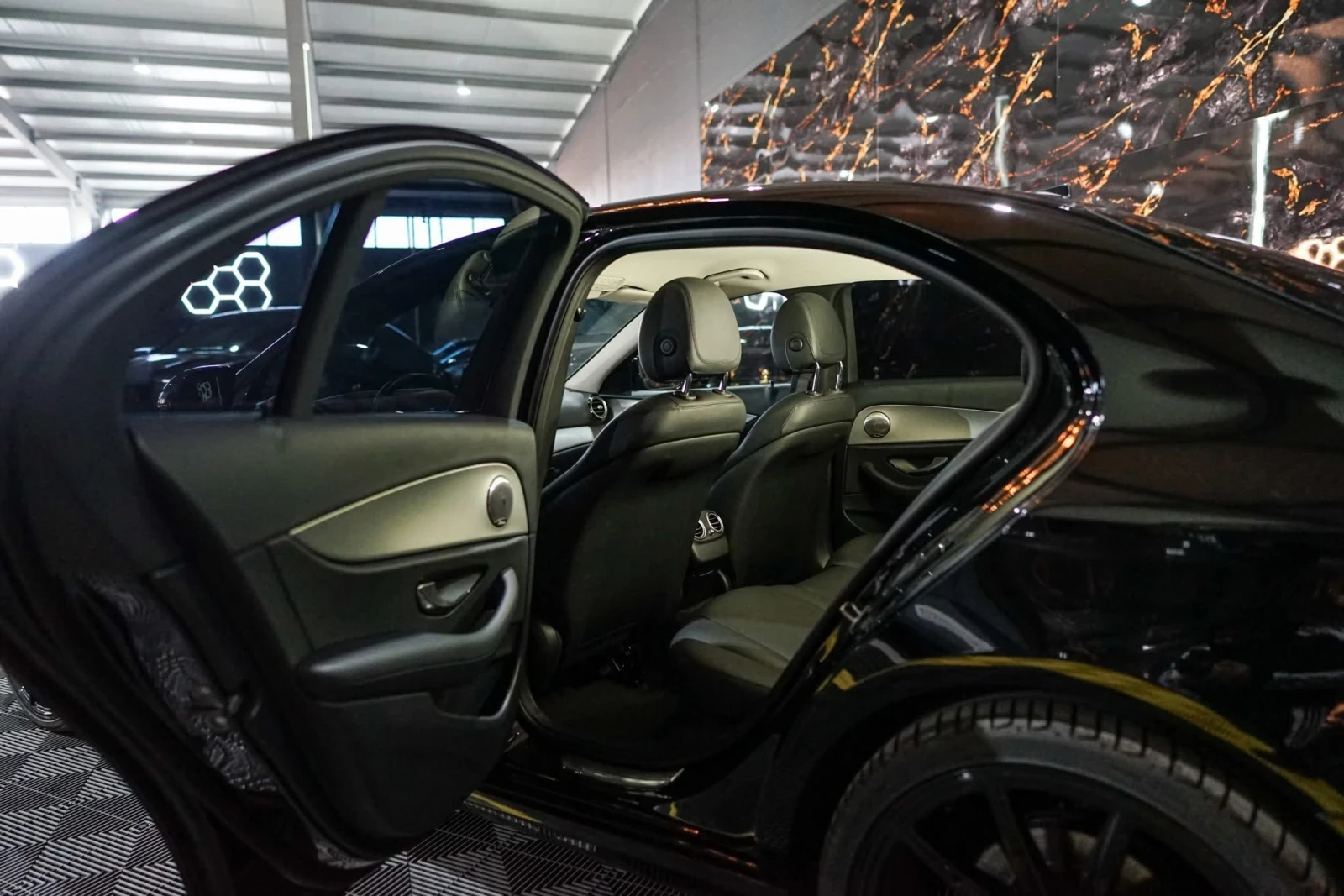 Mercedes-Benz E 220 D FULL AMG LINE FACELIFT BURMEISTER  100% | Mobile.bg   15