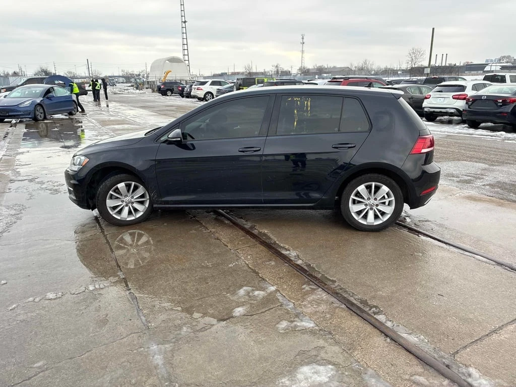 VW Golf 2019 5 door Auto* CARFAX * БЕЗ ПЪРВОНАЧАЛНА ВНОСКА - изображение 3