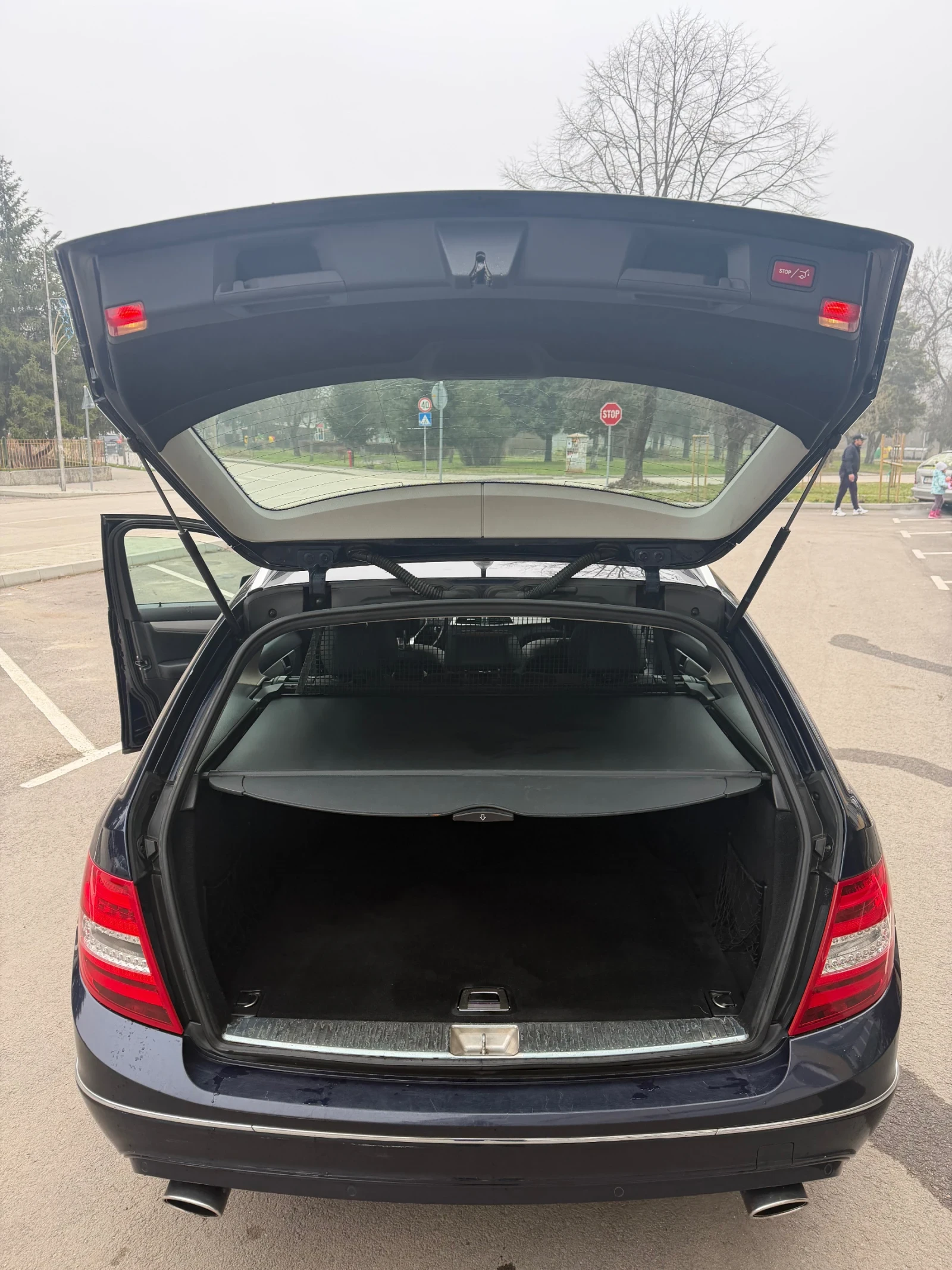 Mercedes-Benz C 300 4-MATIC DISTRONIC AUTO HOLD МЪРТВИ ТОЧКИ, снимка 7 - Автомобили и джипове - 53729014