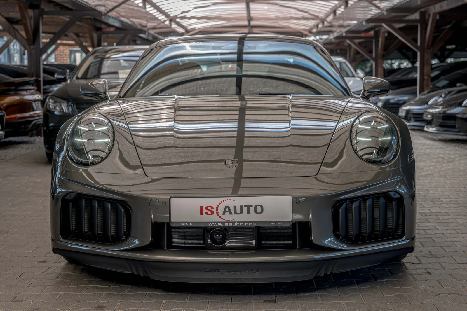 Porsche 911 Turbo S Hybrid/PDCC/PCCB/PDK/PDLS+ /Камера 360/Bur, снимка 2 - Автомобили и джипове - 53829606