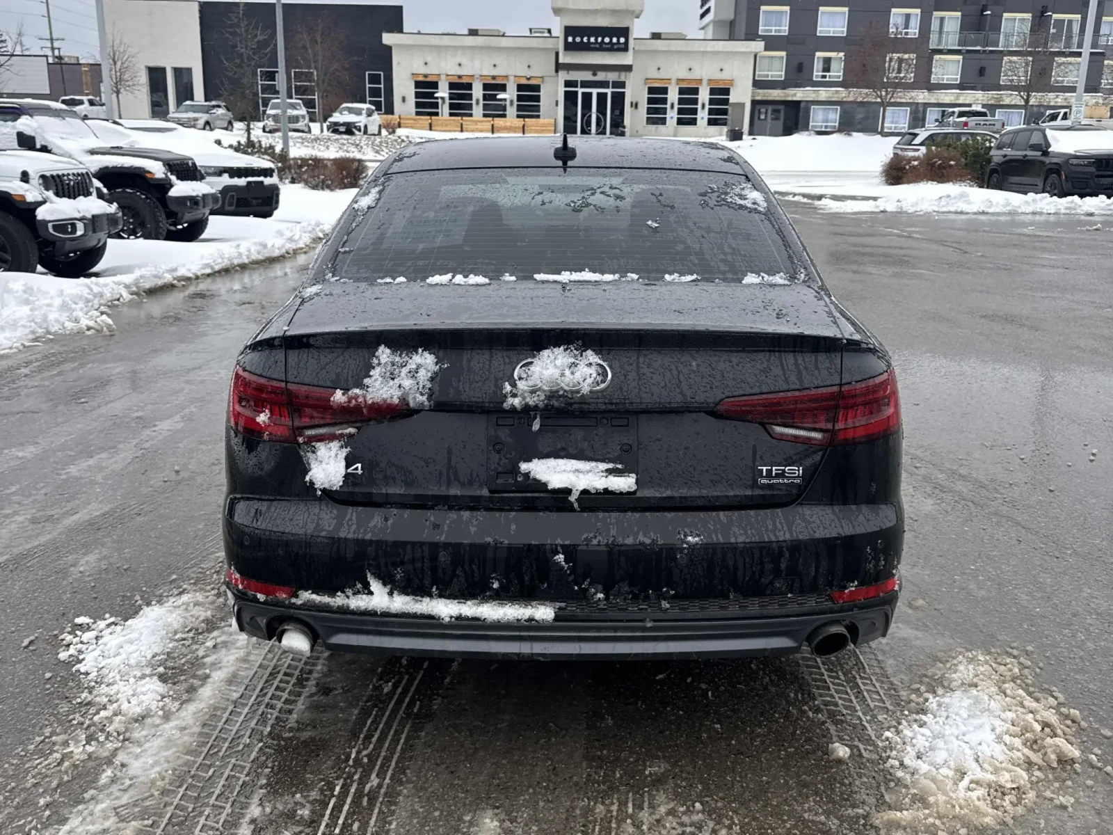 Audi A4 PROGRESSIV * * CARFAX * * АВТО КРЕДИТ * * , снимка 5 - Автомобили и джипове - 53940706