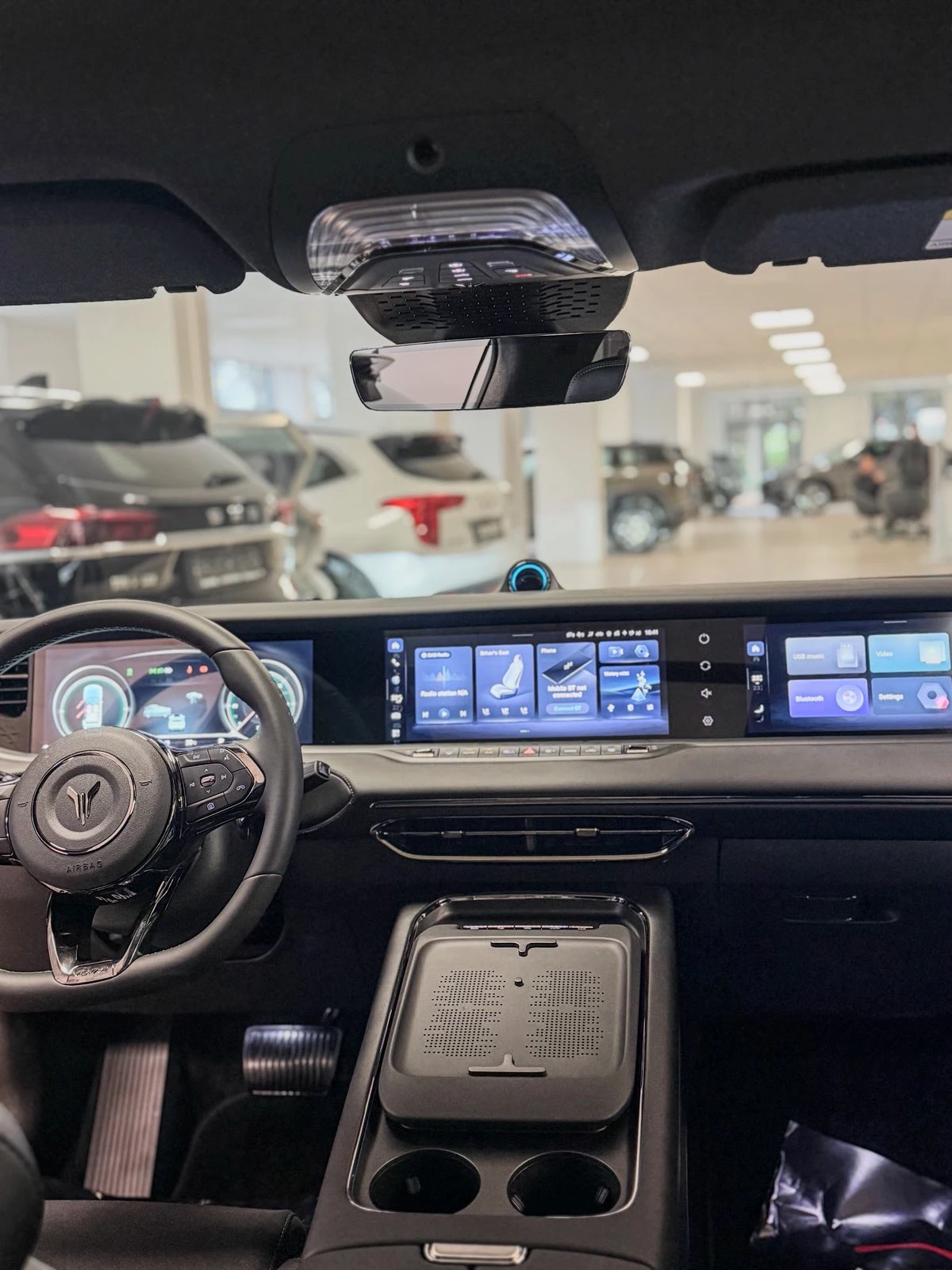 Voyah Free Rev 318, снимка 14 - Автомобили и джипове - 54005429