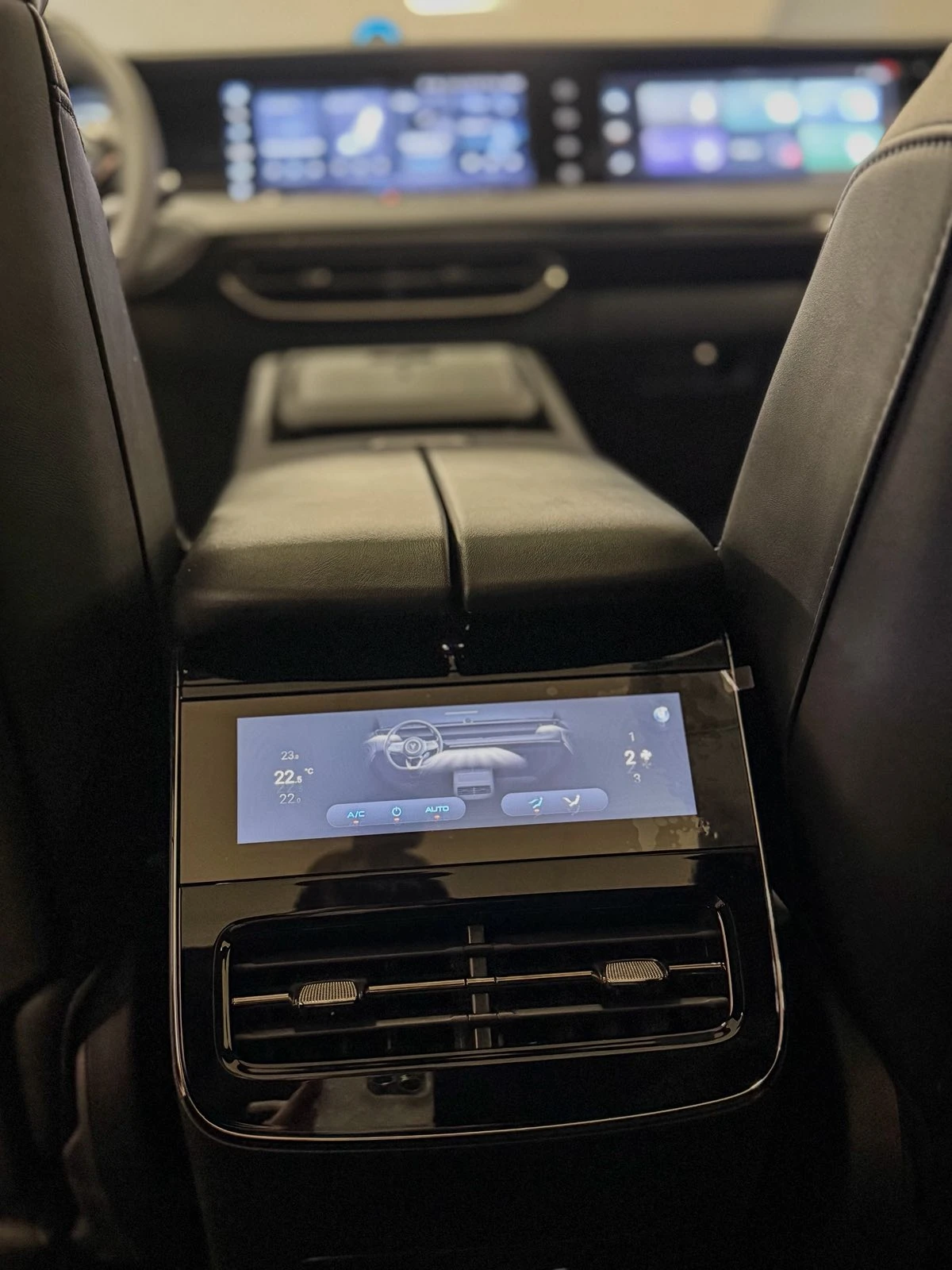 Voyah Free Rev 318, снимка 15 - Автомобили и джипове - 54005429