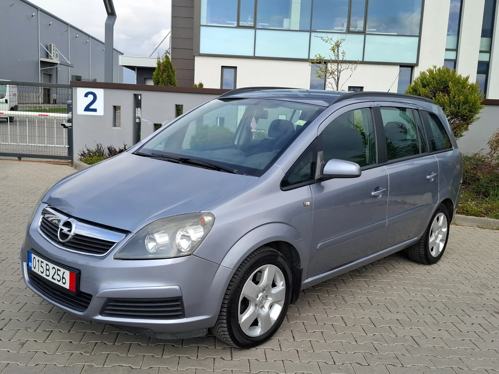 Opel Zafira 1.9CDTI* (120кс)* FACELIFТ* 7-МЕСТА* HOB BHOC* , снимка 4 - Автомобили и джипове - 54234092