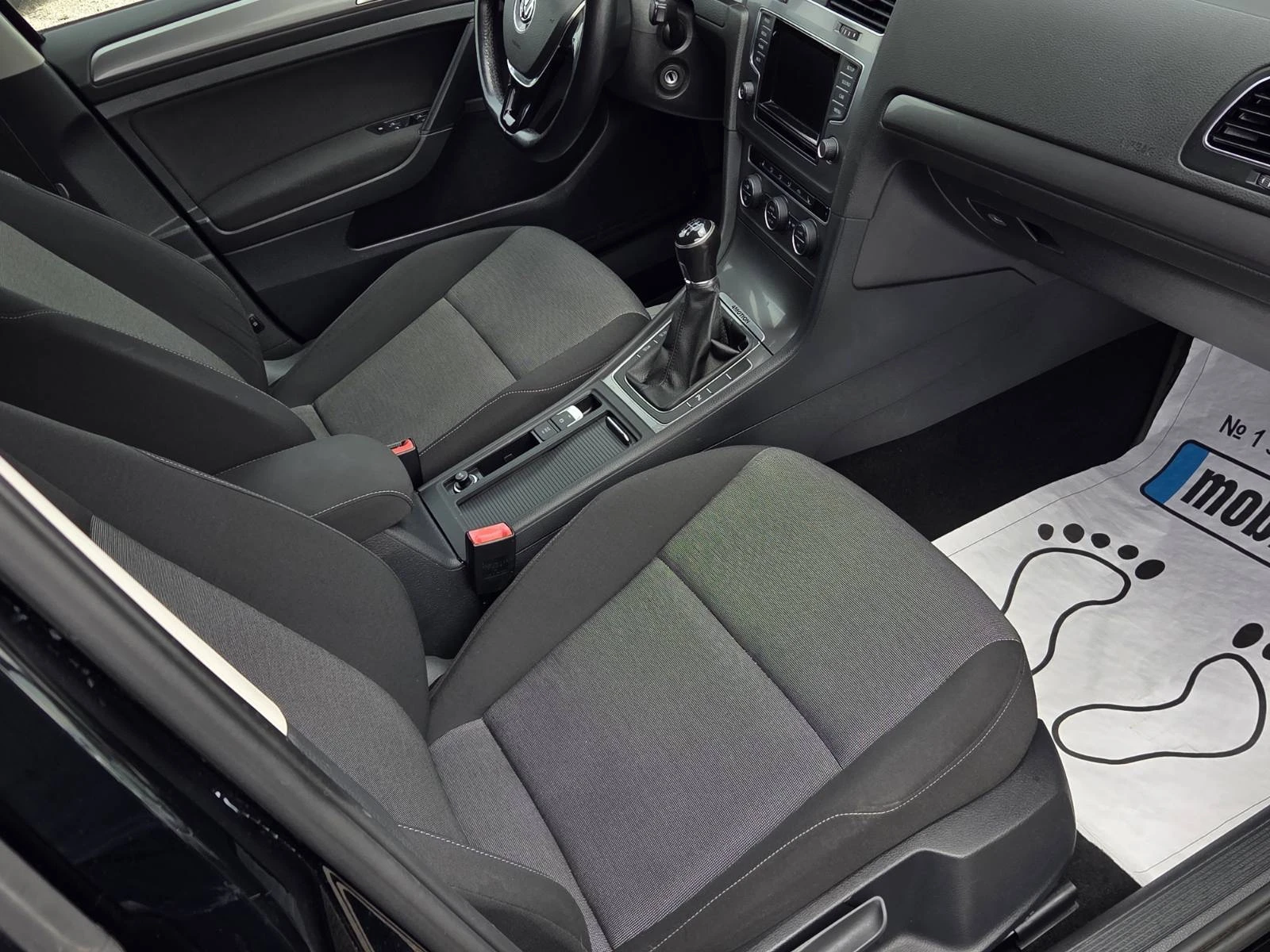 VW Golf 7 TDI/6 СКОРОСТИ/4-MOTION, снимка 7 - Автомобили и джипове - 54635399
