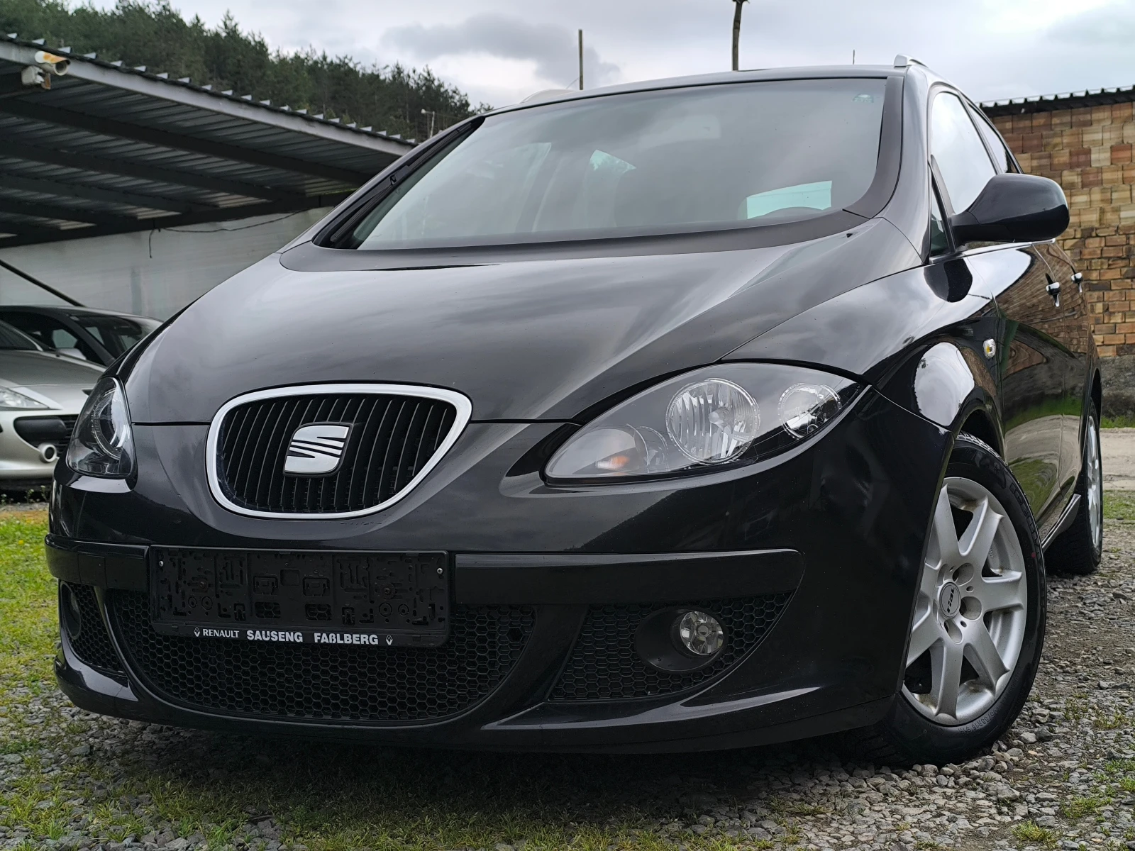 Seat Altea XL-1.9TDI-105кс-КЛИМАТРОНИК-ТОП СЪСТОЯНИЕ !!!, снимка 7 - Автомобили и джипове - 54644921