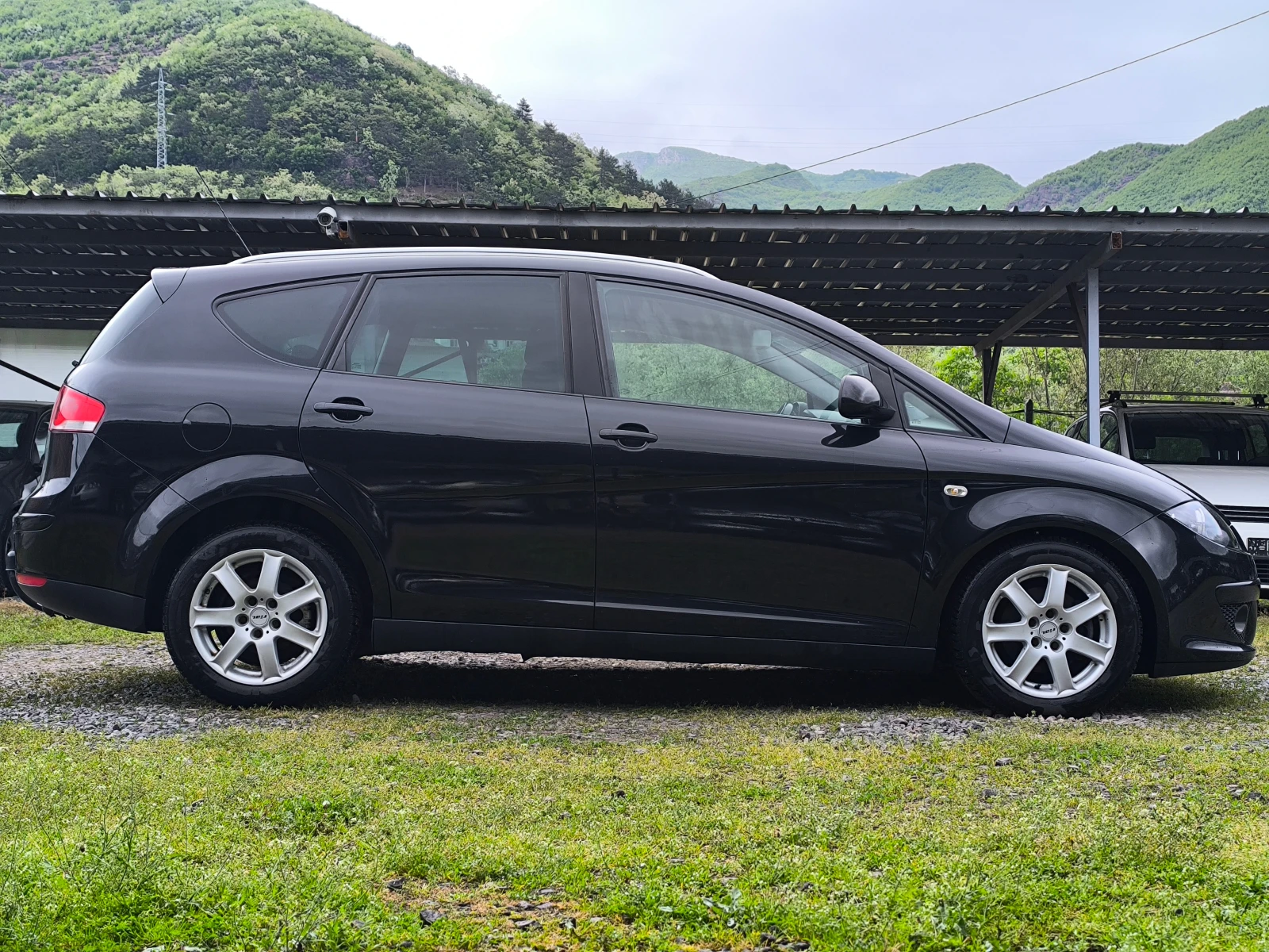 Seat Altea XL-1.9TDI-105кс-КЛИМАТРОНИК-ТОП СЪСТОЯНИЕ !!!, снимка 2 - Автомобили и джипове - 54644921