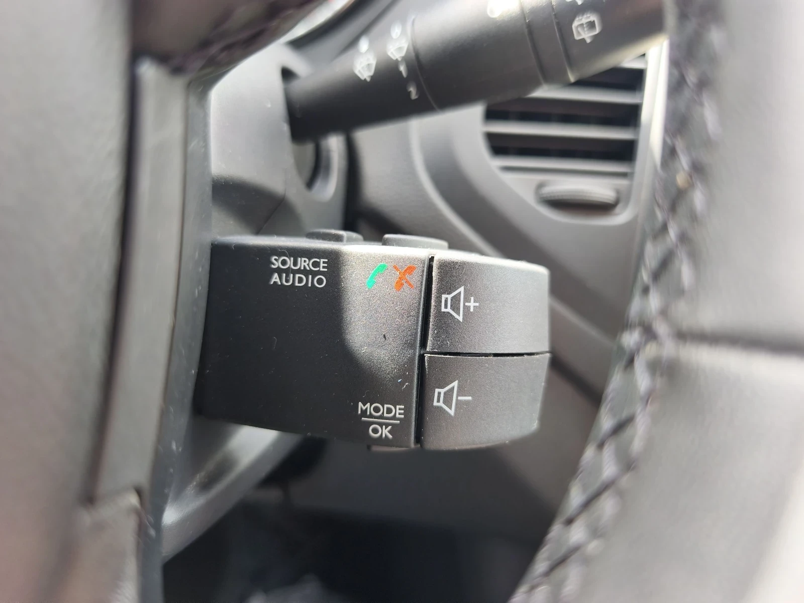 Renault Captur Automatic facelift , снимка 17 - Автомобили и джипове - 54650010