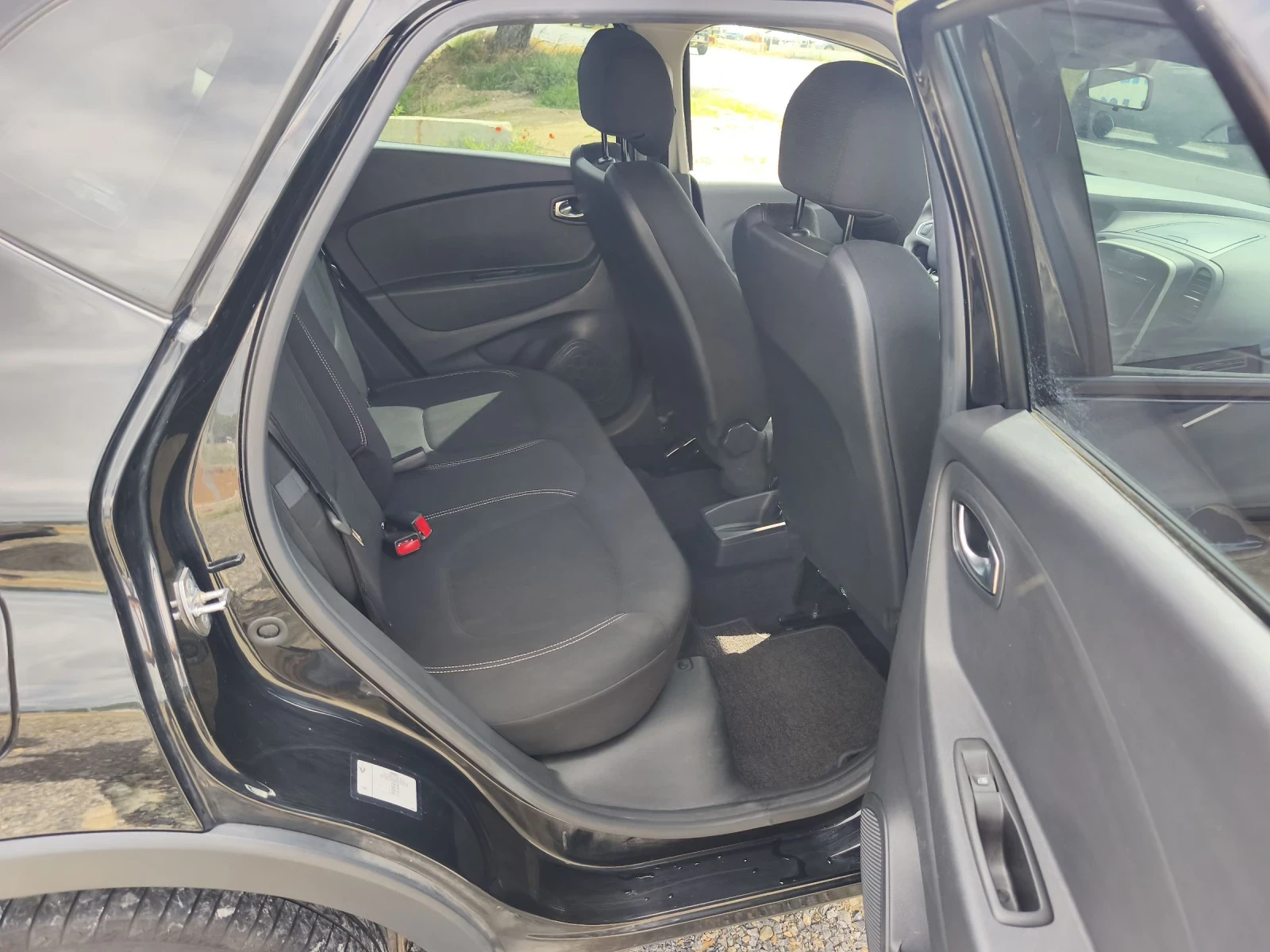 Renault Captur Automatic facelift , снимка 11 - Автомобили и джипове - 54650010