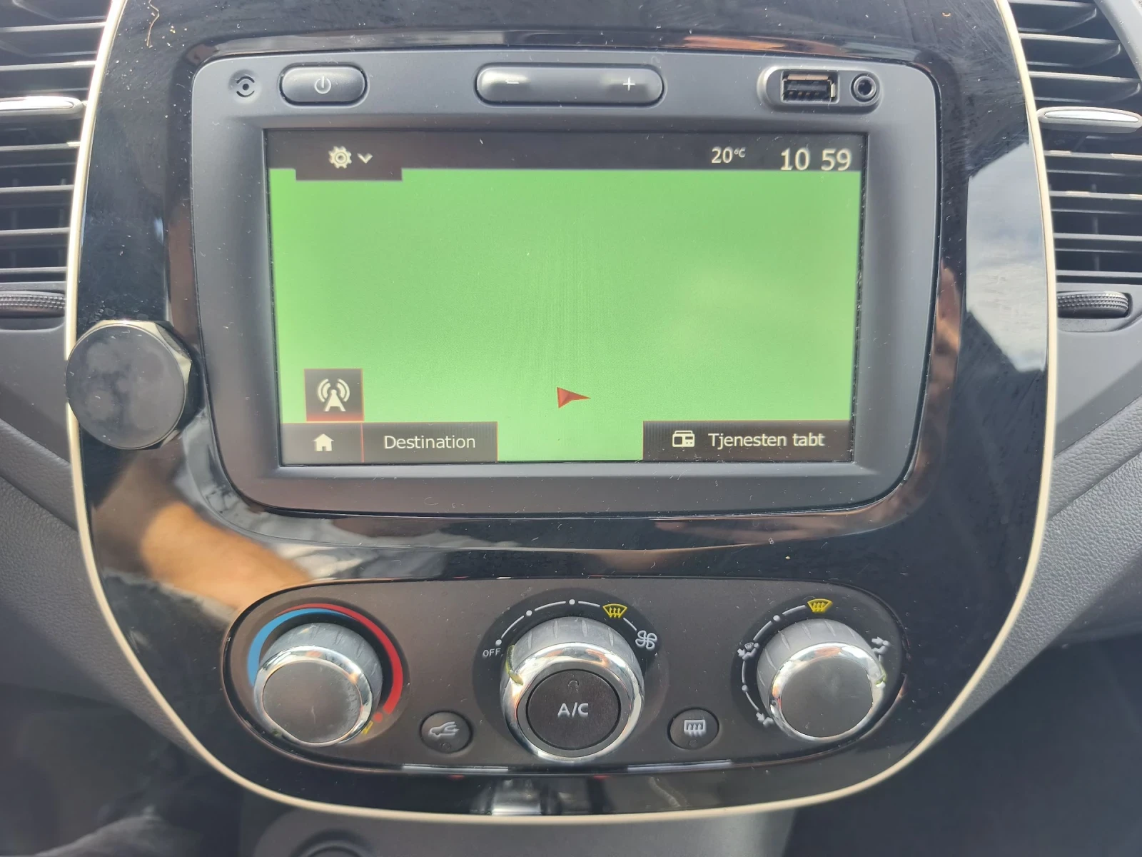 Renault Captur Automatic facelift , снимка 15 - Автомобили и джипове - 54650010