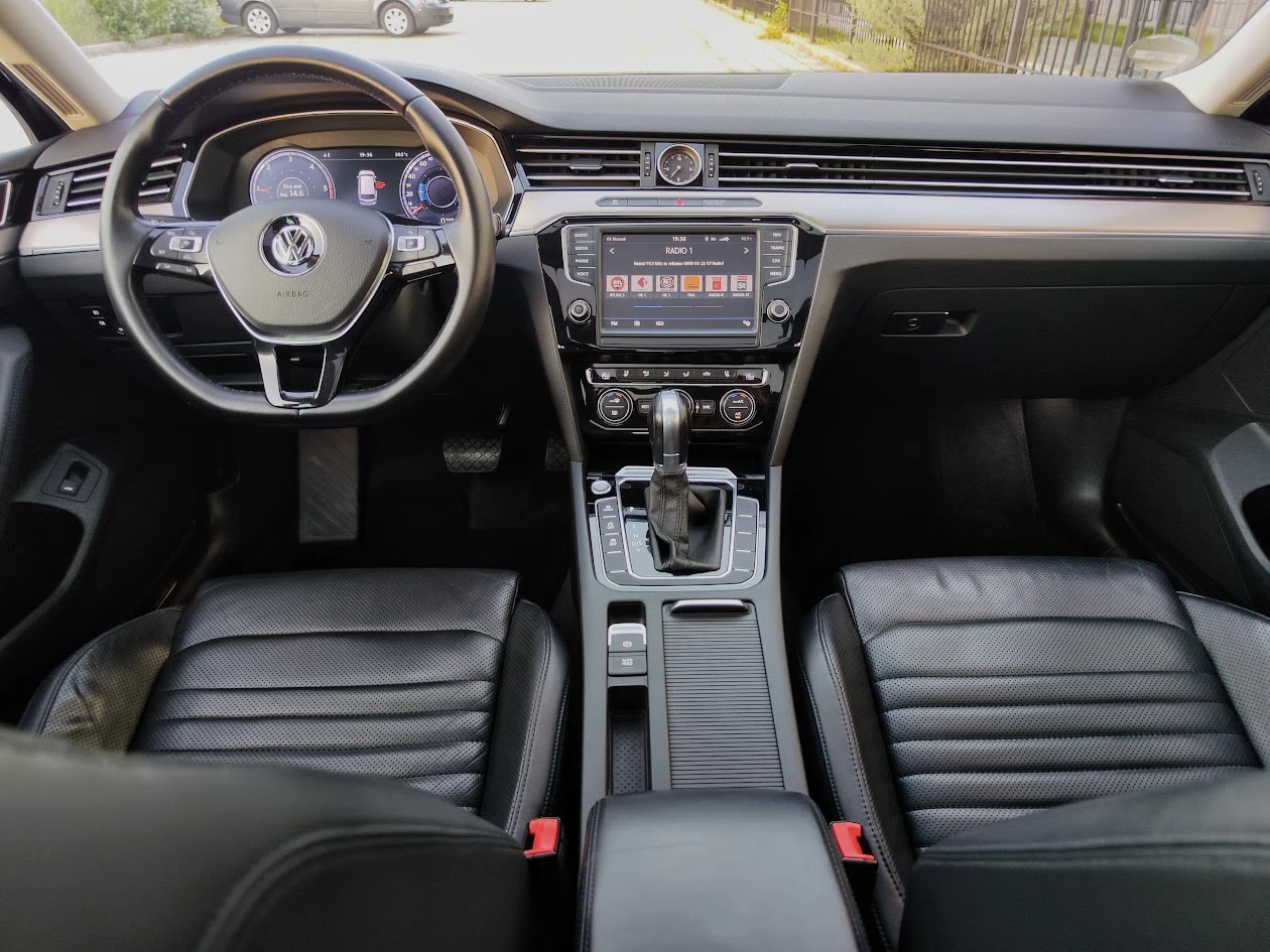 VW Passat * 2.0TDI* 4-MOTION* HIGHLINE* DIGITAL* FULL, снимка 14 - Автомобили и джипове - 54693704