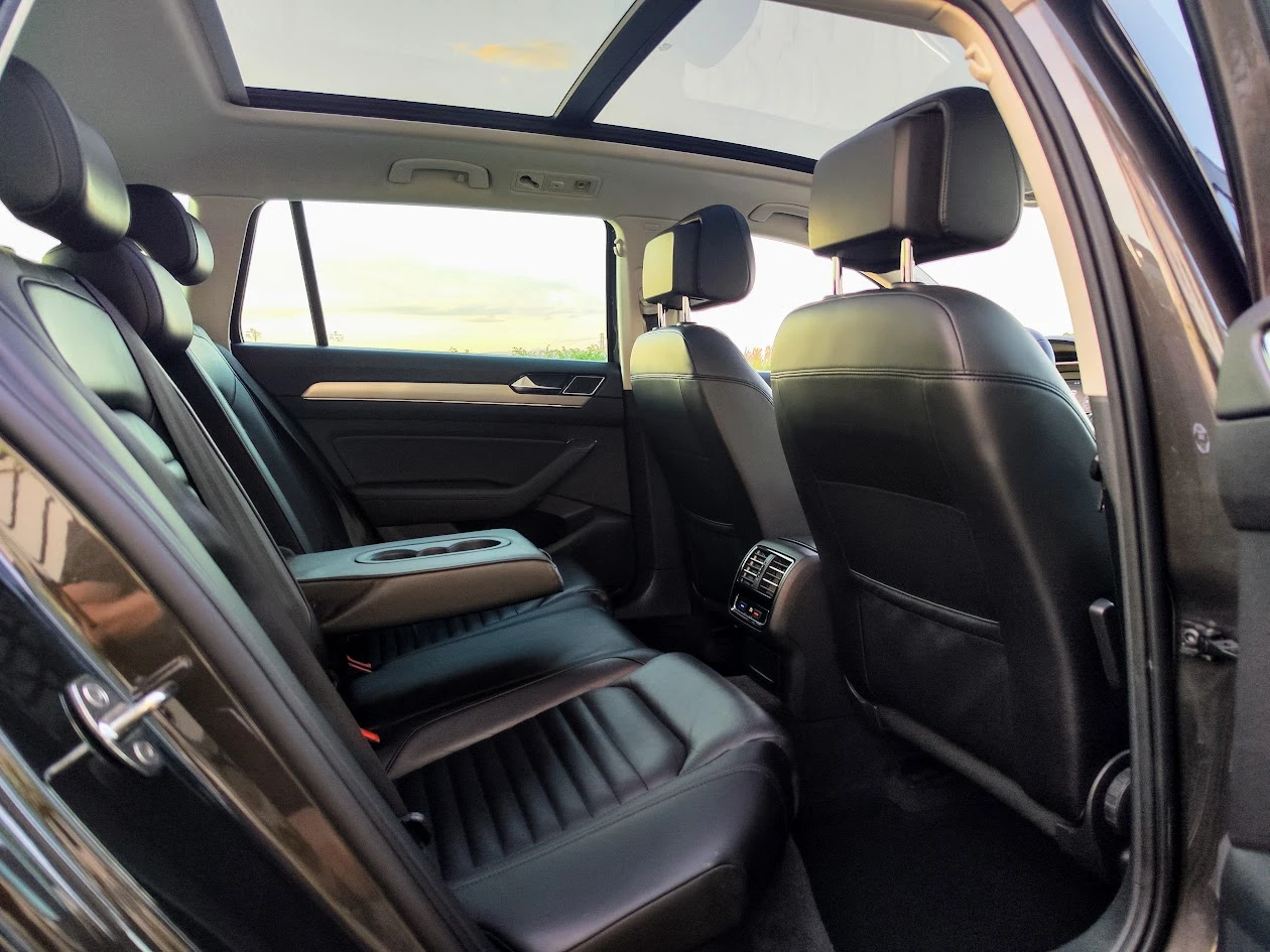 VW Passat * 2.0TDI* 4-MOTION* HIGHLINE* DIGITAL* FULL, снимка 13 - Автомобили и джипове - 54693704