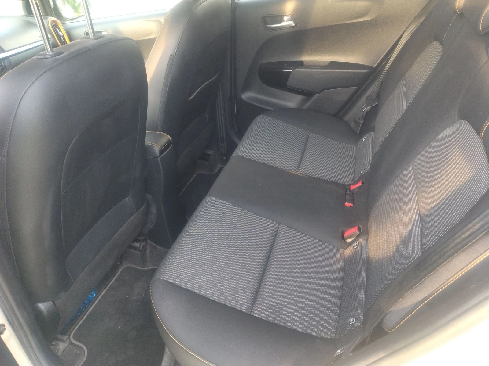 Kia Picanto ГТ-лайн 101к.с. турбо, снимка 10 - Автомобили и джипове - 54875229