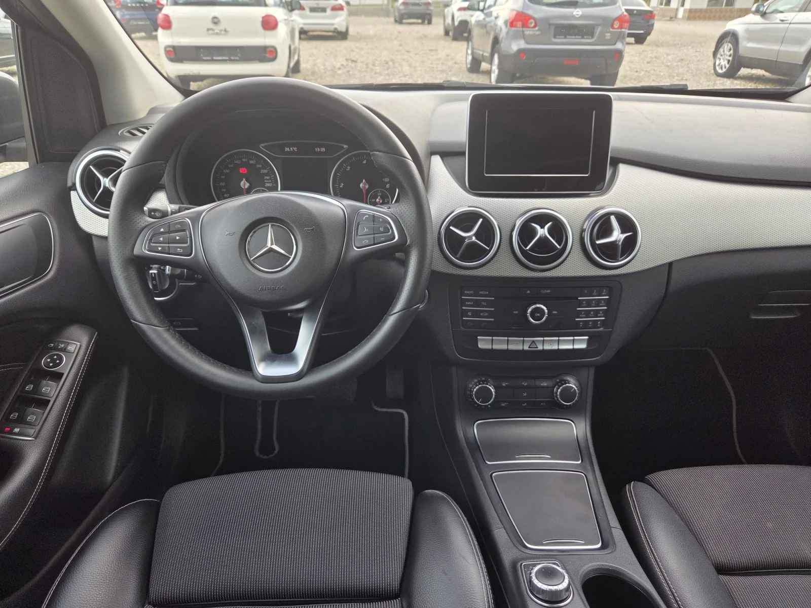 Mercedes-Benz B 180 1.5d Автоматик/Камера/Навигация/Собствен лизинг, снимка 13 - Автомобили и джипове - 54942921