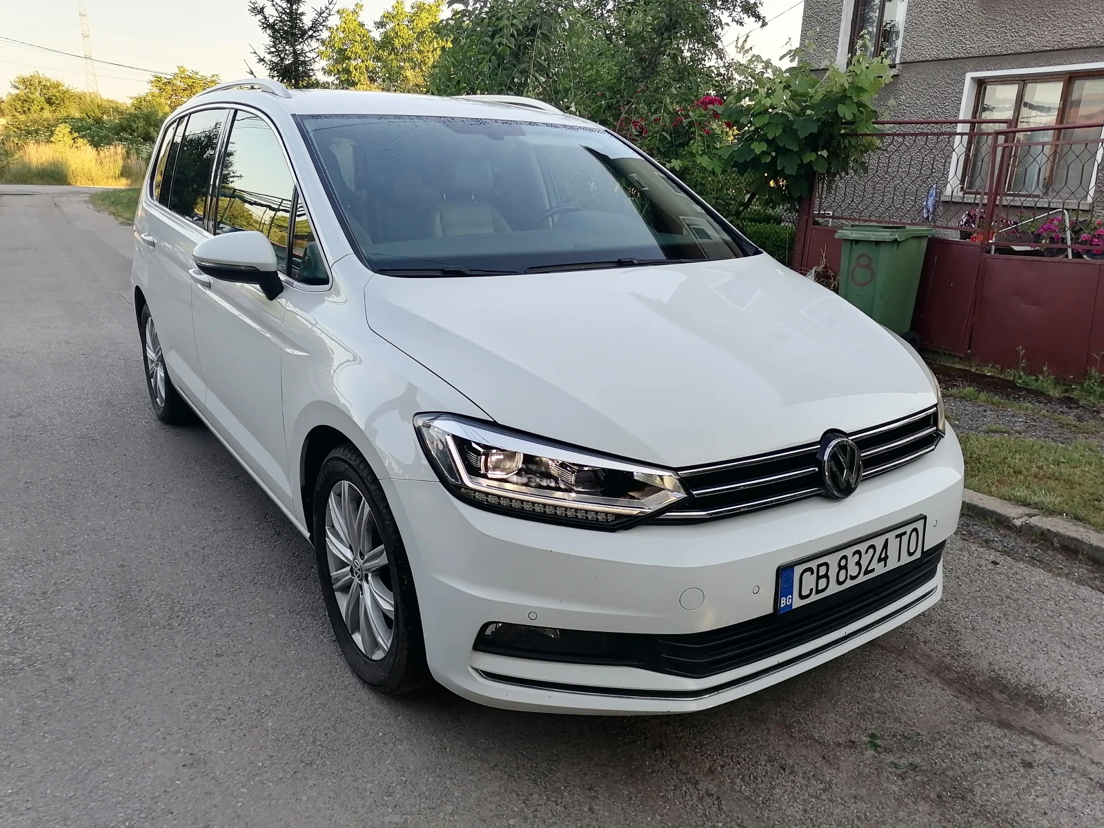 VW Touran 2.0TDI 170KS, снимка 3 - Автомобили и джипове - 55052241