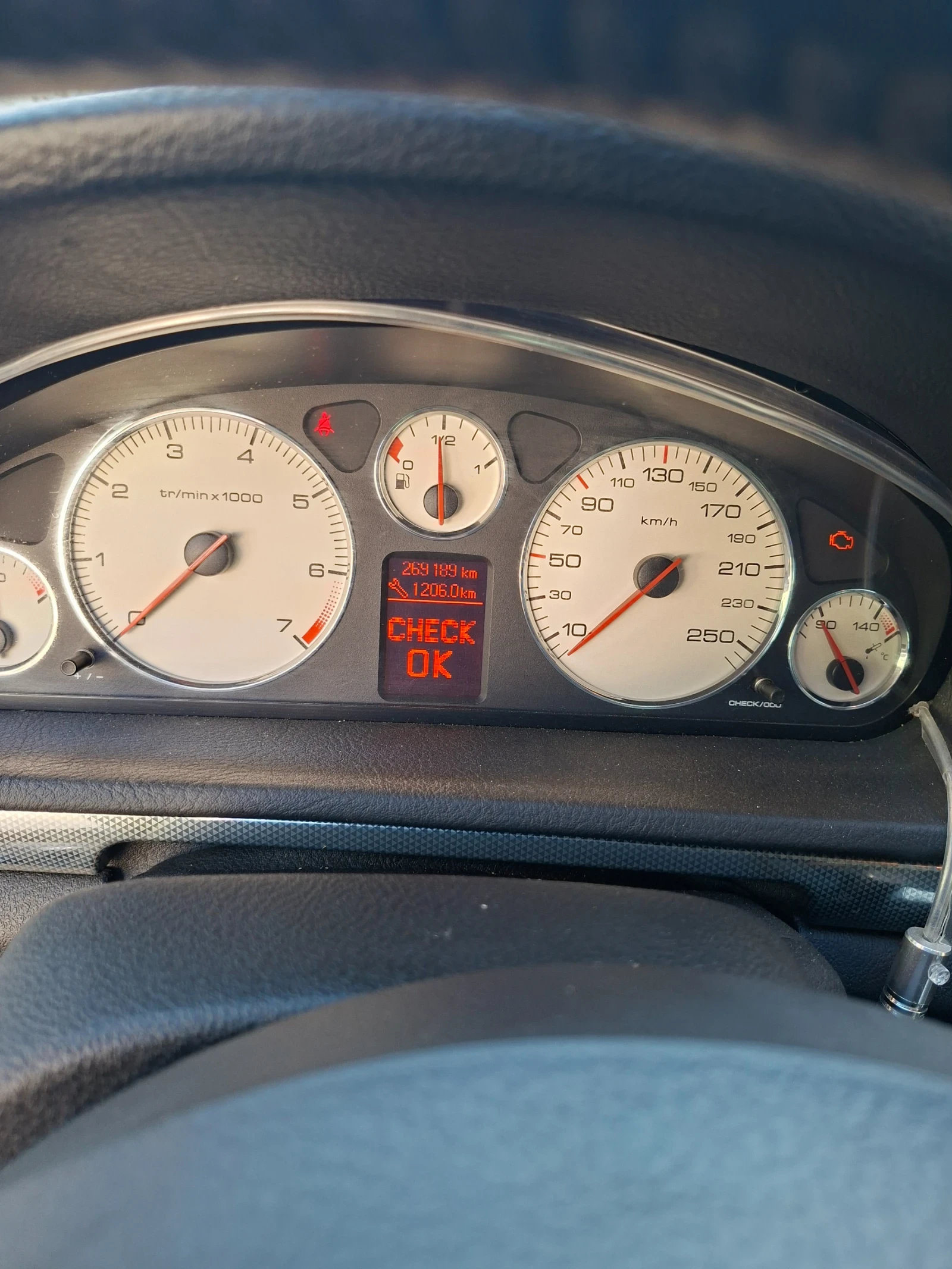 Peugeot 407, снимка 10 - Автомобили и джипове - 55466377