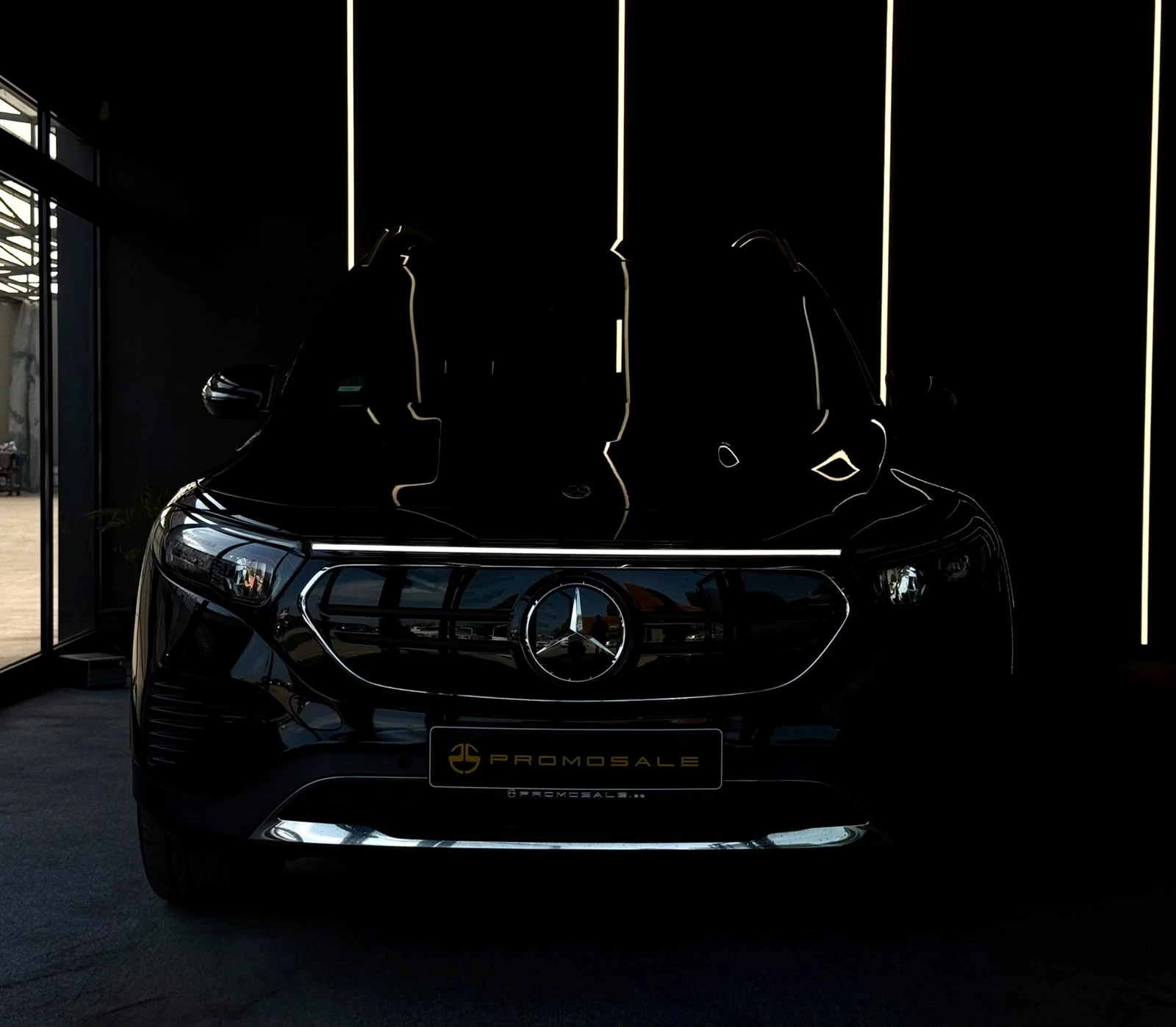 Mercedes-Benz EQB AMG* 7 МЕСТЕН* ГАРАНЦИЯ* ОБСЛУЖЕН* ЛИЗИНГ, снимка 3 - Автомобили и джипове - 55586931