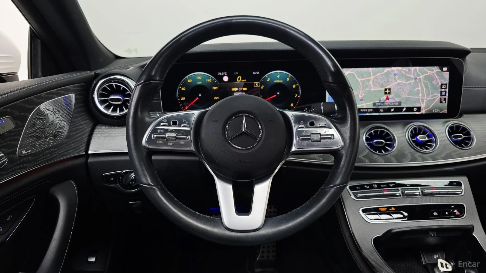 Mercedes-Benz CLS 450 4MATIC* AMG-LINE* DISTRONIC* 360* ОБДУХВАНЕ* , снимка 6 - Автомобили и джипове - 55612393