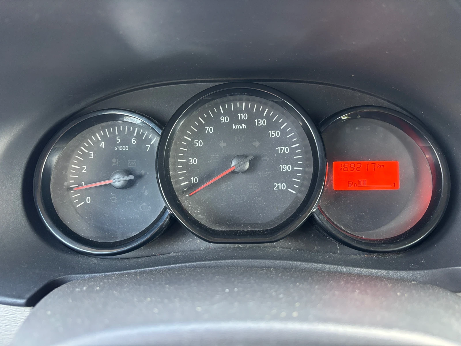 Dacia Dokker 1.6 I + GPL, снимка 8 - Автомобили и джипове - 55851311
