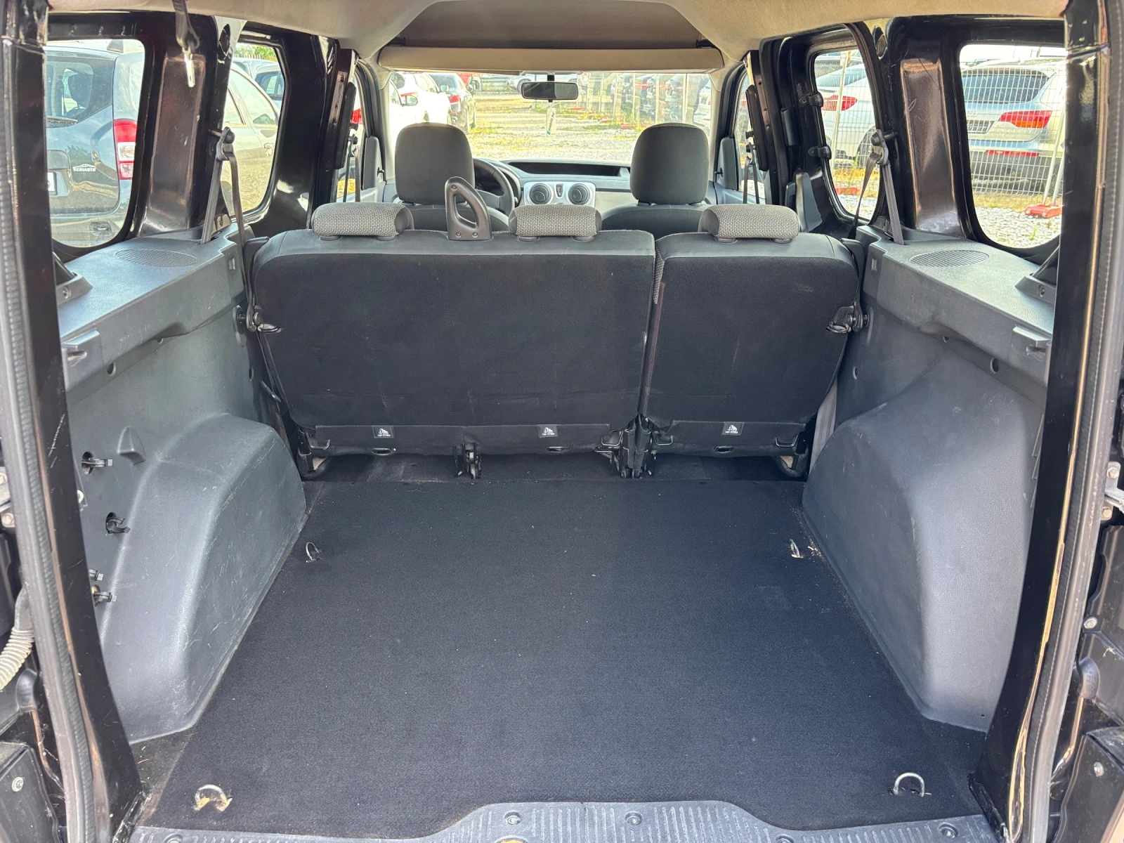 Dacia Dokker 1.6 I + GPL, снимка 14 - Автомобили и джипове - 55851311