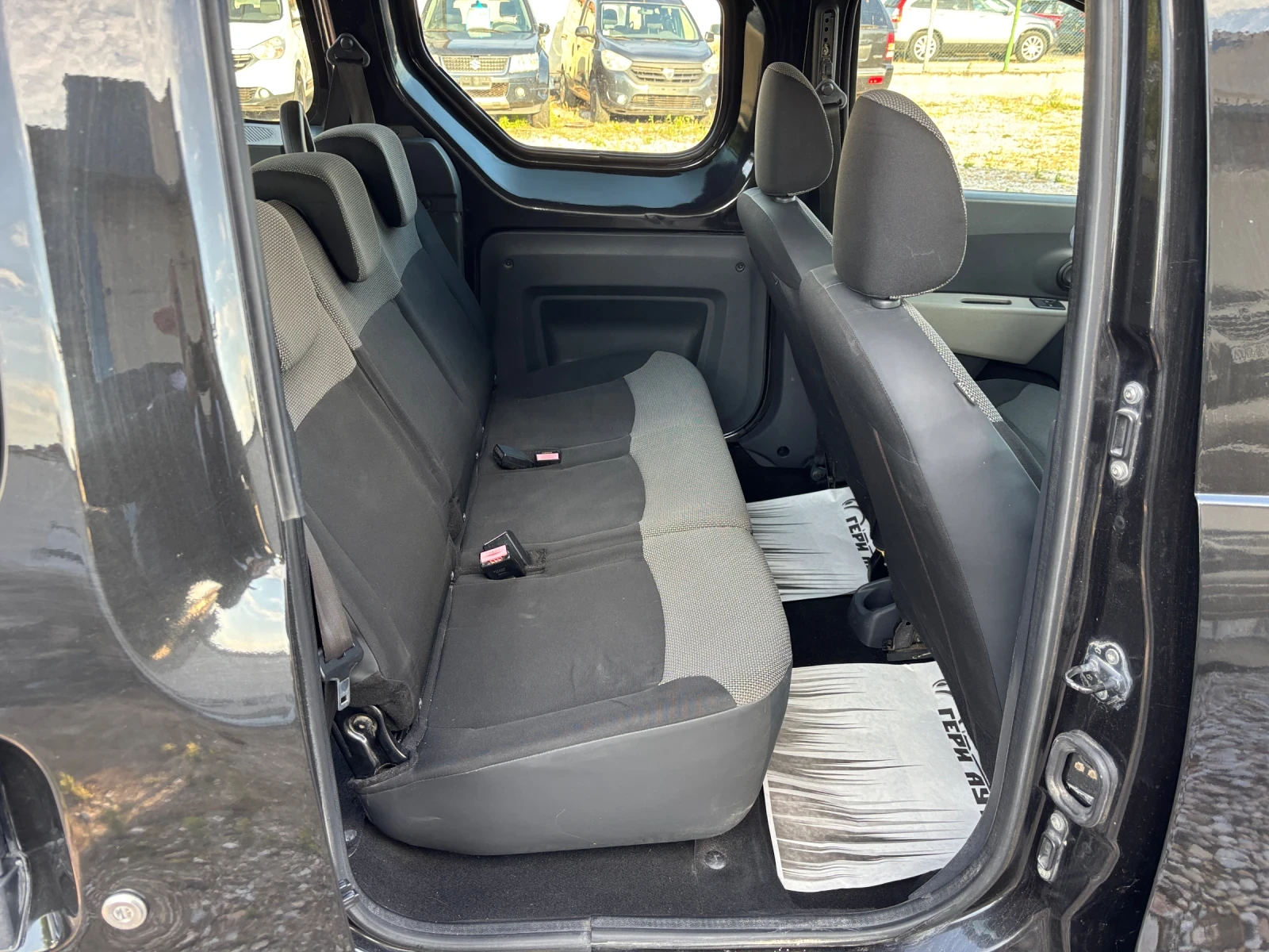 Dacia Dokker 1.6 I + GPL, снимка 13 - Автомобили и джипове - 55851311