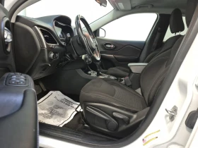 Jeep Cherokee SPORT * CARFAX*  - 14900 € / 29141.87 лв. - 76617850 6