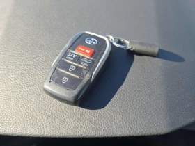 Toyota Rav4 * XSE * CARFAX * ПАНОРАМА * KEYLESS * ПОДГРЕВИ | Auto.bg — изображение 8