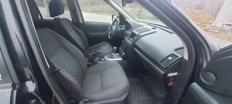 Land Rover Freelander S Td4, снимка 8 - Автомобили и джипове - 49473540