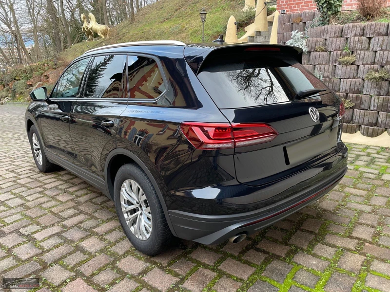 VW Touareg 3.0-TDI/231HP/V6/4X4/NAVI/LED/AMBI/CAM/ACC/216v, снимка 2 - Автомобили и джипове - 49848104