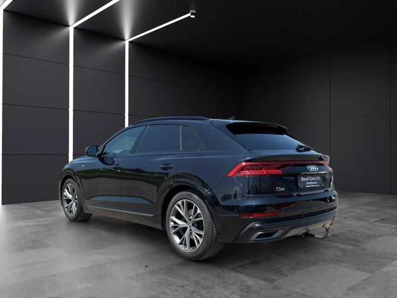 Audi Q8 3.0TFSI* DISTR* S-LINE* PANO* HEAD-UP* B&O* 360CAM, снимка 7 - Автомобили и джипове - 50853772