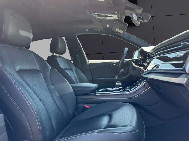 Audi Q8 3.0TFSI* DISTR* S-LINE* PANO* HEAD-UP* B&O* 360CAM, снимка 15 - Автомобили и джипове - 50853772