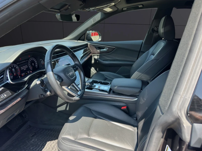 Audi Q8 3.0TFSI* DISTR* S-LINE* PANO* HEAD-UP* B&O* 360CAM, снимка 10 - Автомобили и джипове - 50853772