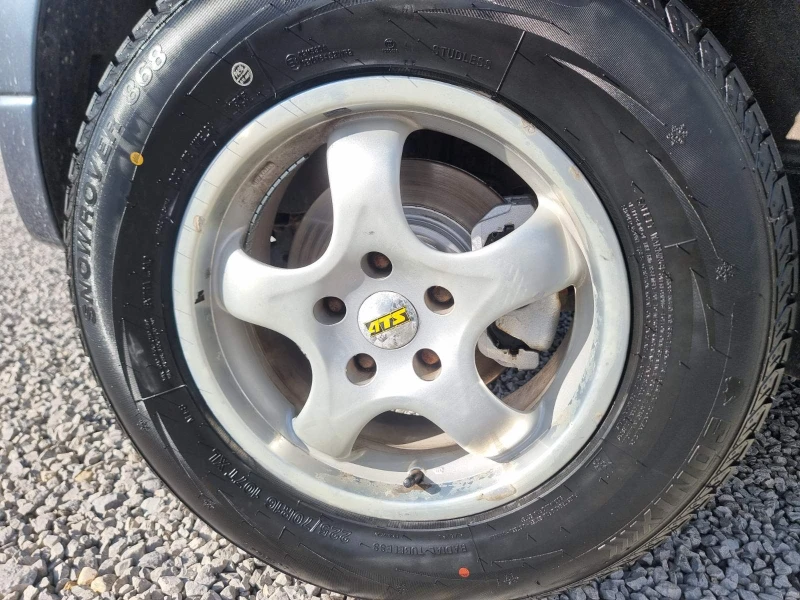 Suzuki Grand vitara 1.6i 16V 4X4 КЛИМАТРОНИк, снимка 11 - Автомобили и джипове - 52501831