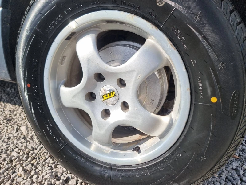 Suzuki Grand vitara 1.6i 16V 4X4 КЛИМАТРОНИк, снимка 12 - Автомобили и джипове - 52501831