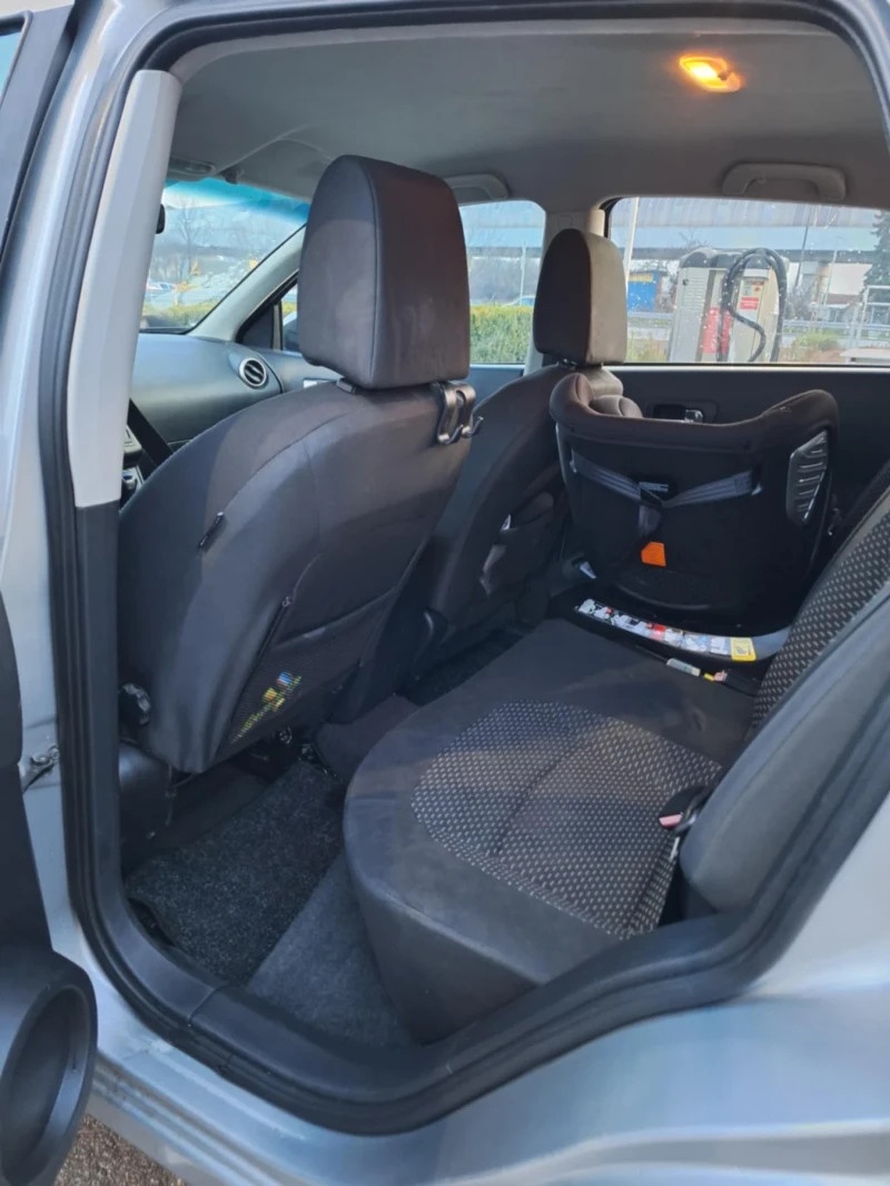 Nissan Qashqai, снимка 8 - Автомобили и джипове - 52841551