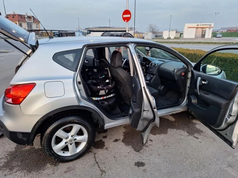 Nissan Qashqai, снимка 5 - Автомобили и джипове - 52841551