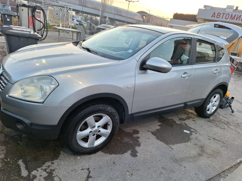 Nissan Qashqai, снимка 2 - Автомобили и джипове - 52841551