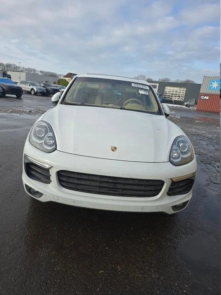 Porsche Cayenne 3.6 V6 * Реални километри * Сервизна история, снимка 4 - Автомобили и джипове - 52700519