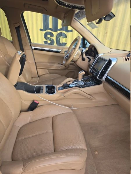 Porsche Cayenne 3.6 V6 * Реални километри * Сервизна история, снимка 15 - Автомобили и джипове - 52700519