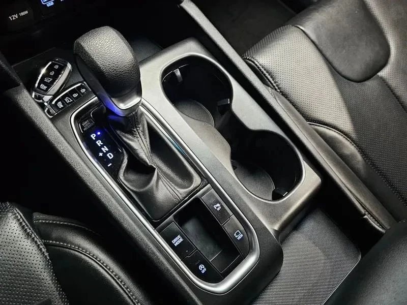 Hyundai Santa fe, снимка 9 - Автомобили и джипове - 56723858