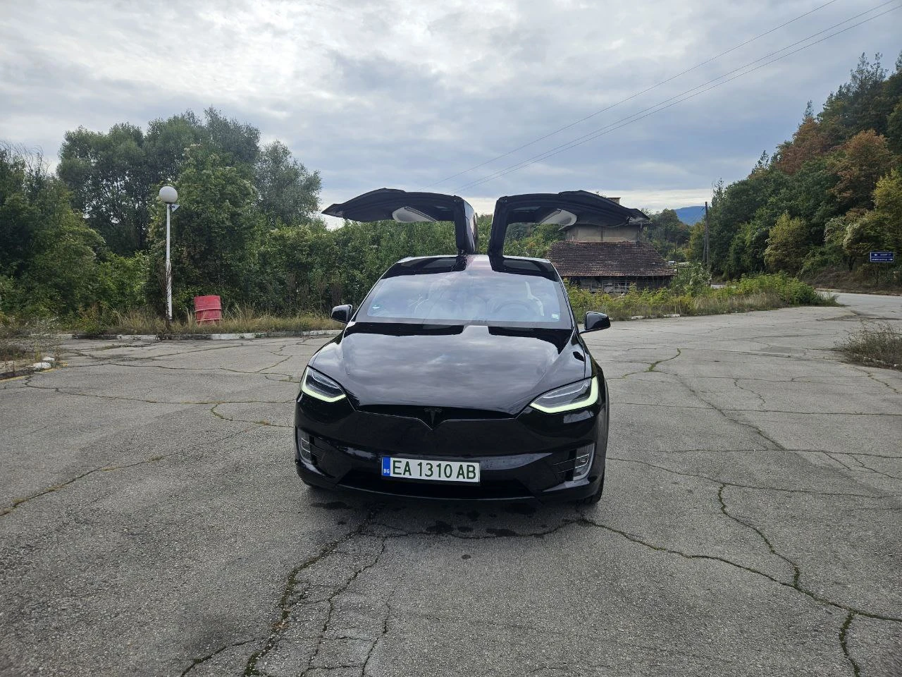 Tesla Model X 90D - изображение 2