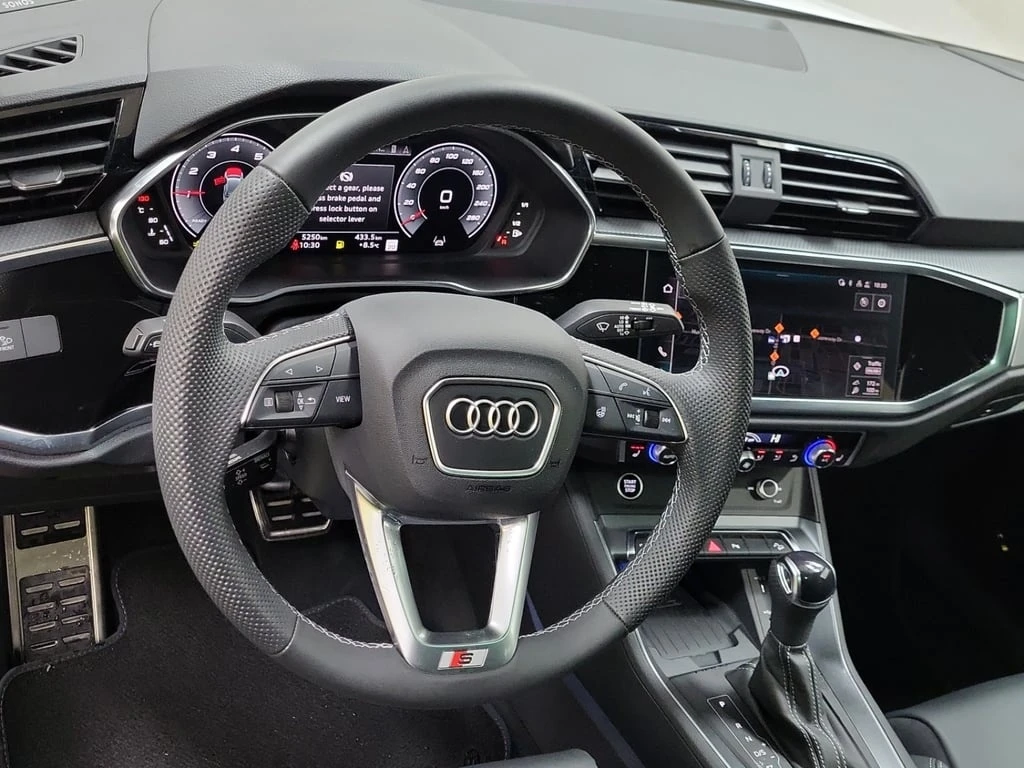 Audi Q3 * TECHNIK * CARFAX * БЕЗ ПЪРВОНАЧАЛНА ВНОСКА - изображение 10