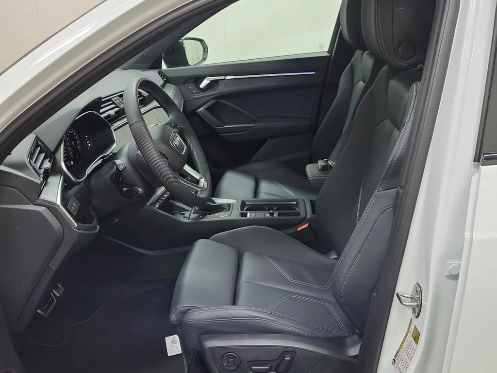 Audi Q3 * TECHNIK * CARFAX * БЕЗ ПЪРВОНАЧАЛНА ВНОСКА - изображение 7