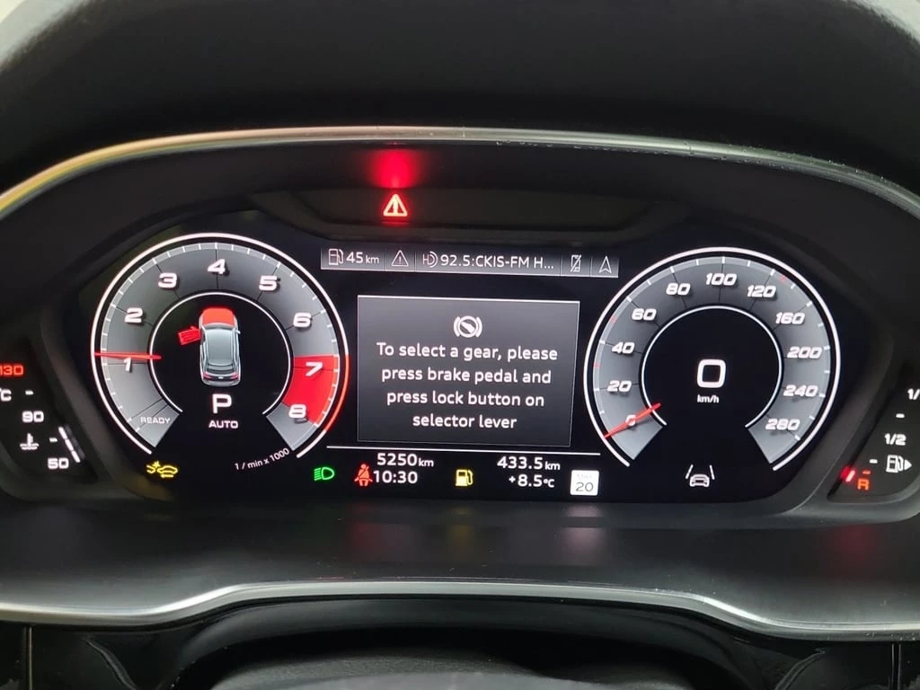 Audi Q3 * TECHNIK * CARFAX * БЕЗ ПЪРВОНАЧАЛНА ВНОСКА - изображение 9