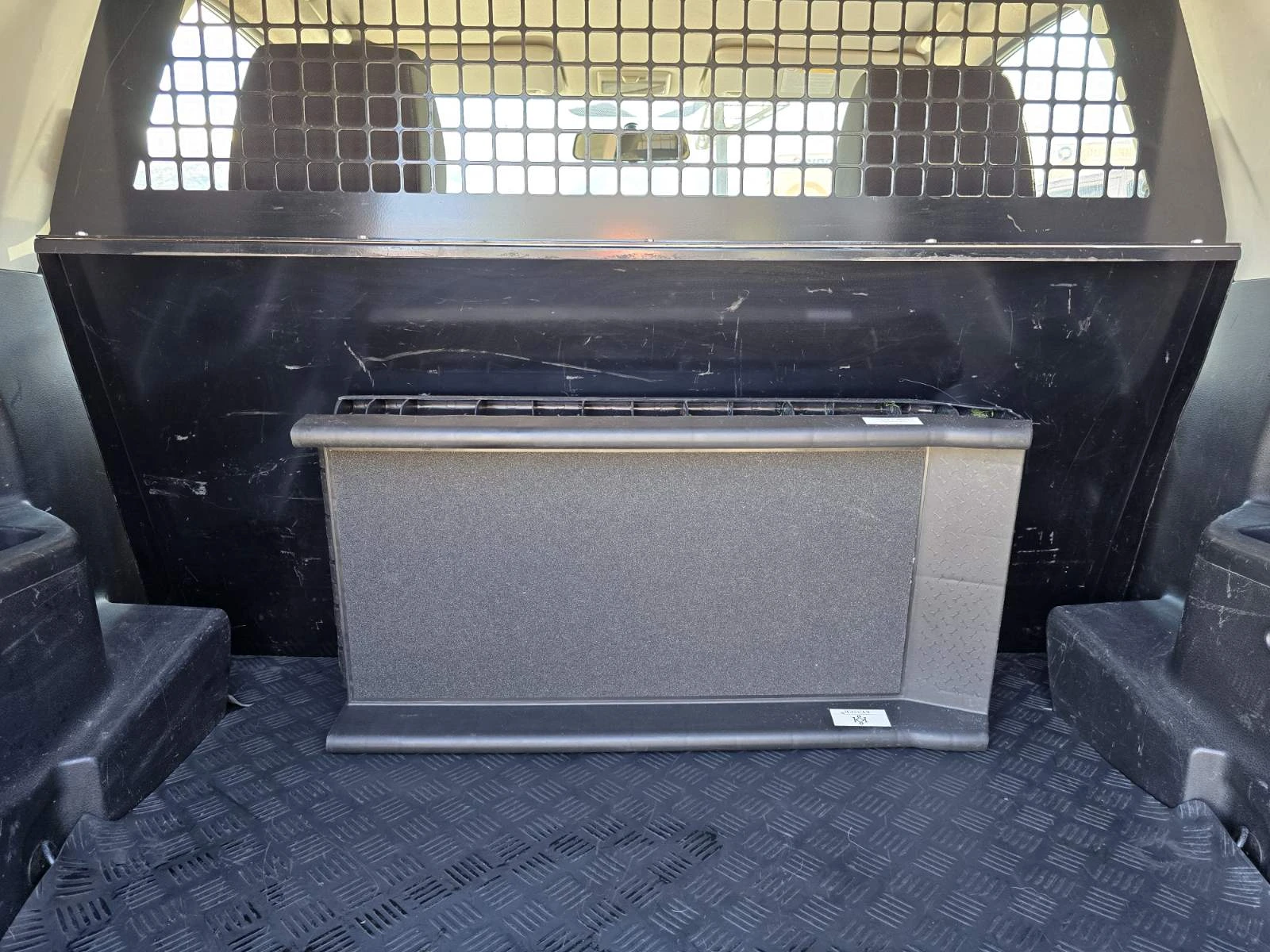 Suzuki Grand vitara 1.6i 16V 4X4 КЛИМАТРОНИк, снимка 15 - Автомобили и джипове - 52501831