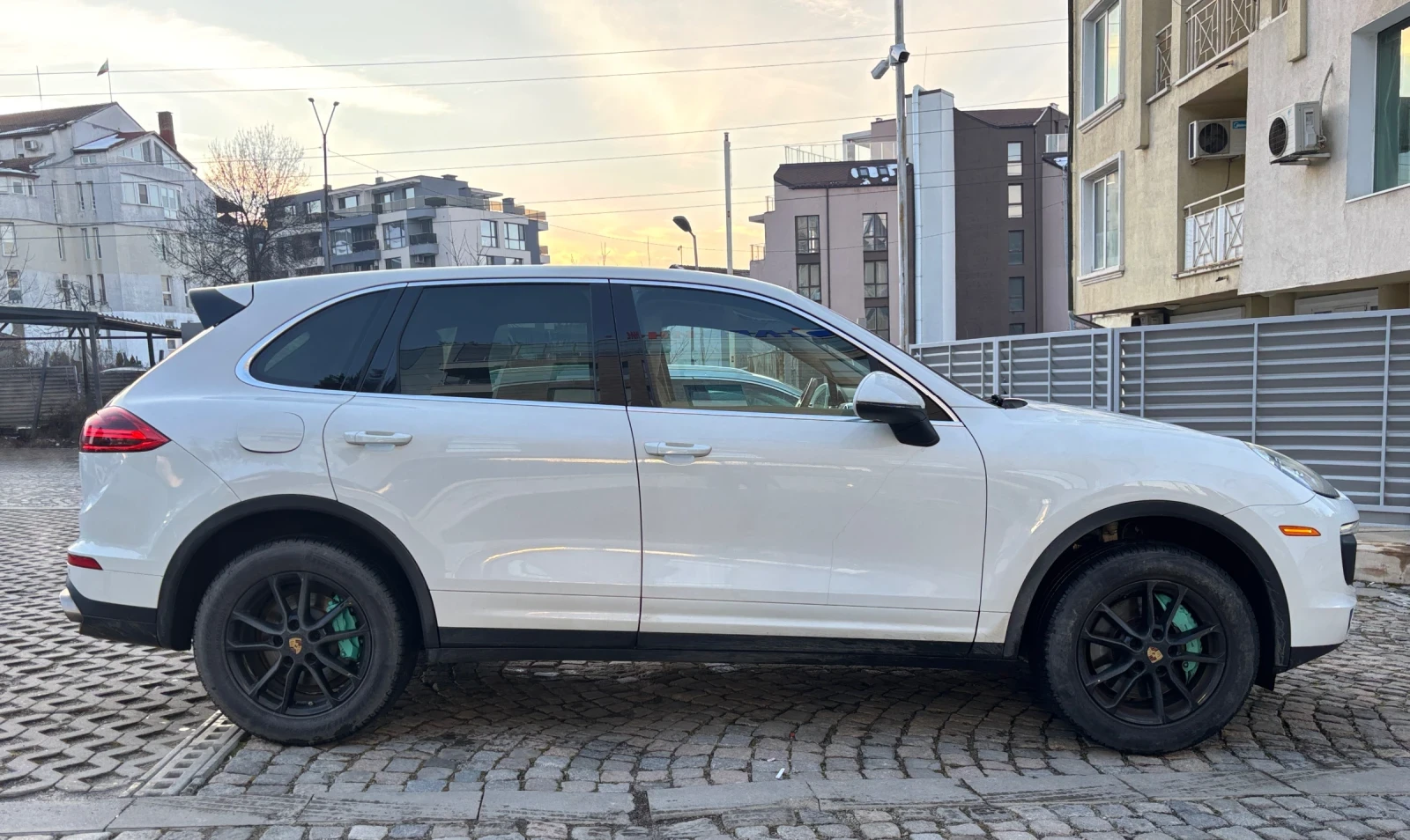 Porsche Cayenne 3.6 V6 * Реални километри * Сервизна история - изображение 4